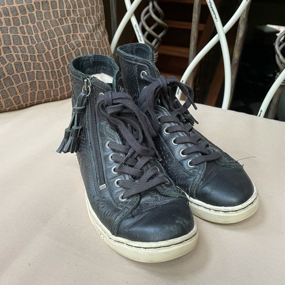 UGG Blaney Leather Zipper High Top Sneaker - Picture 3 of 10